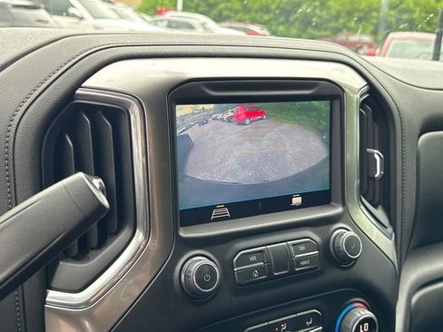 Used 2021 Chevrolet Silverado 1500 LT AWD/4WD image 19