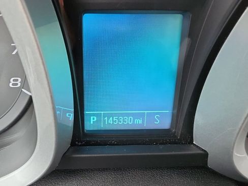 Used 2017 Chevrolet Equinox LT w/ Convenience Package image 9