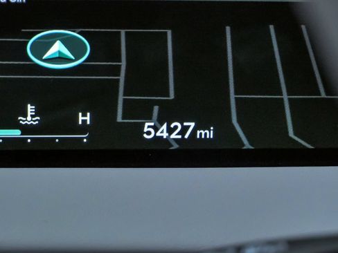 Certified 2026 Genesis GV70 2.5T Advanced AWD/4WD image 20