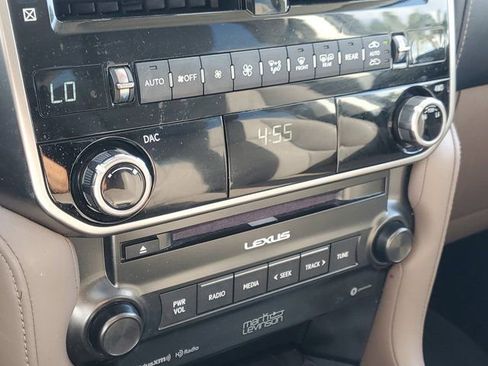 Certified 2022 Lexus GX 460 Premium AWD/4WD image 32