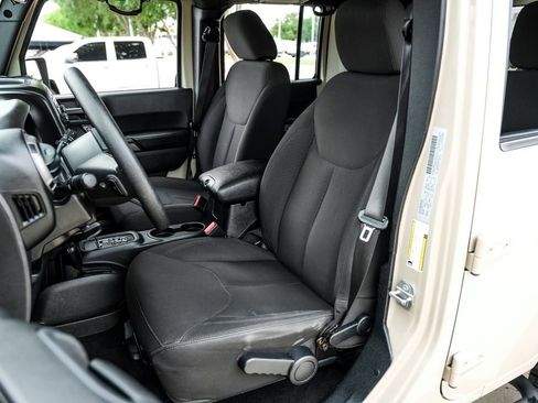 Used 2016 Jeep Wrangler Unlimited Sport AWD/4WD image 29