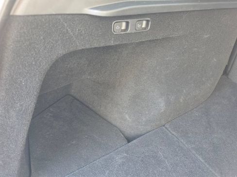 Used 2023 Tesla Model Y Long Range AWD/4WD image 59