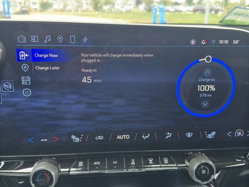 Used 2024 Chevrolet Blazer EV LT AWD/4WD image 27