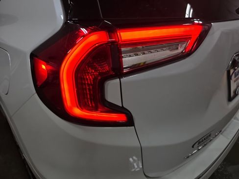 Used 2024 GMC Terrain Denali w/ Denali Premium Package image 39