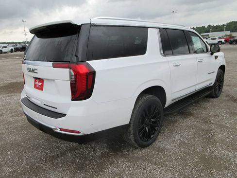 New 2026 GMC Yukon XL Elevation w/ Elevation Premium Package AWD/4WD image 4