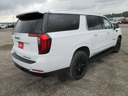 New 2026 GMC Yukon XL Elevation w/ Elevation Premium Package