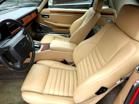 Used 1990 Jaguar XJS V12 Convertible image 15