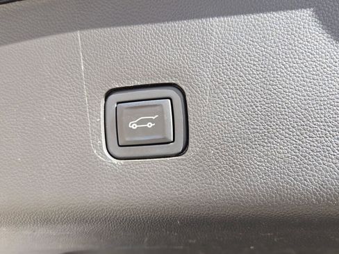 Used 2020 Chevrolet Traverse Premier w/ LPO, Floor Liner Package FWD image 16