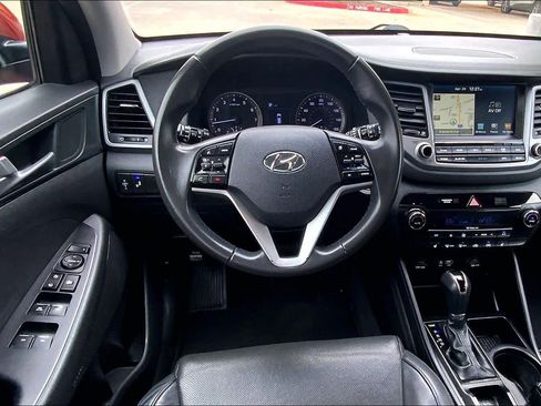 Used 2017 Hyundai Tucson Limited AWD/4WD image 6