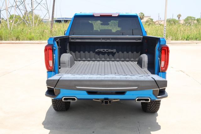 Used 2022 GMC Sierra 1500 AT4 AWD/4WD image 8