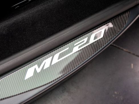 Used 2022 Maserati MC20 Coupe RWD image 20