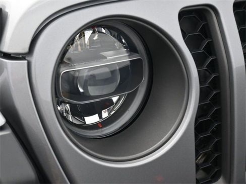 Used 2020 Jeep Gladiator Rubicon image 30