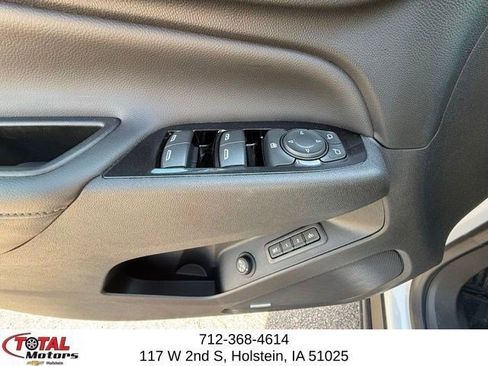 Used 2022 Chevrolet Equinox Premier AWD/4WD image 10