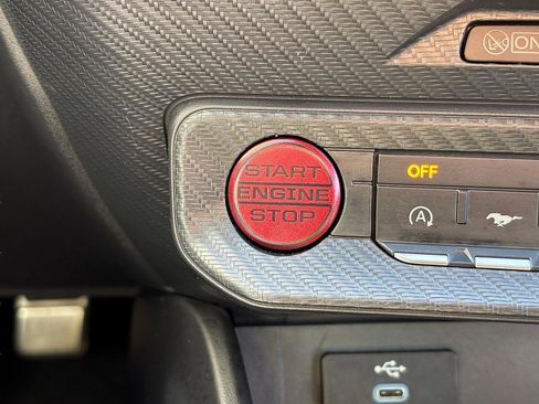 Used 2025 Ford Mustang Premium RWD image 23