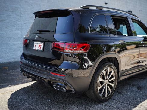 Used 2021 Mercedes-Benz GLB 250 w/ AMG Line image 15