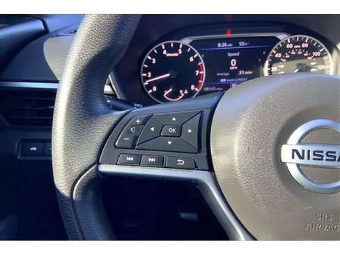 Used 2021 Nissan Altima 2.5 SV FWD image 19