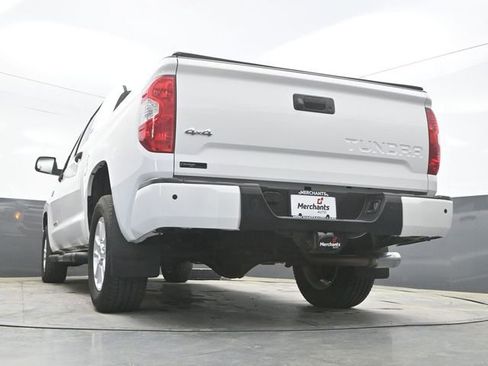 Used 2017 Toyota Tundra SR5 w/ SR5 Upgrade Package AWD/4WD image 38