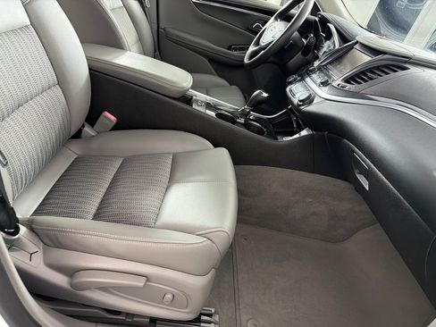 Used 2018 Chevrolet Impala LS FWD image 23