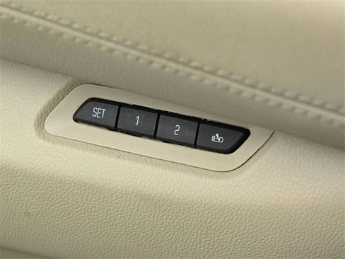 Used 2017 Cadillac Escalade ESV Premium Luxury image 36