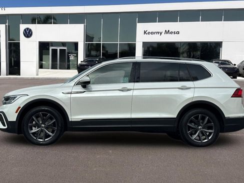 Used 2023 Volkswagen Tiguan SE FWD image 7