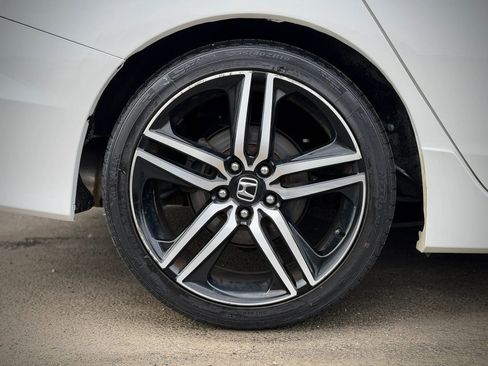 Used 2016 Honda Accord Sport image 19