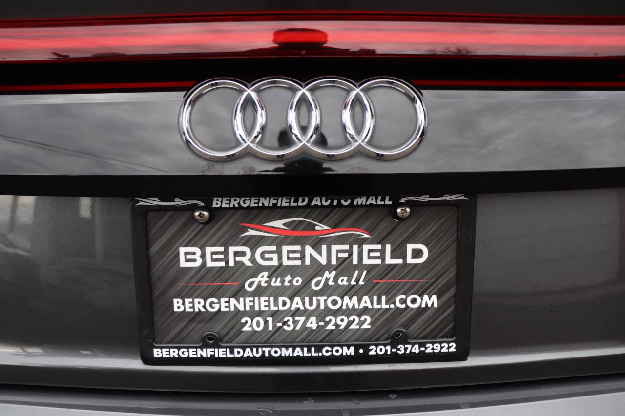 Used 2019 Audi Q8 Prestige AWD/4WD image 75