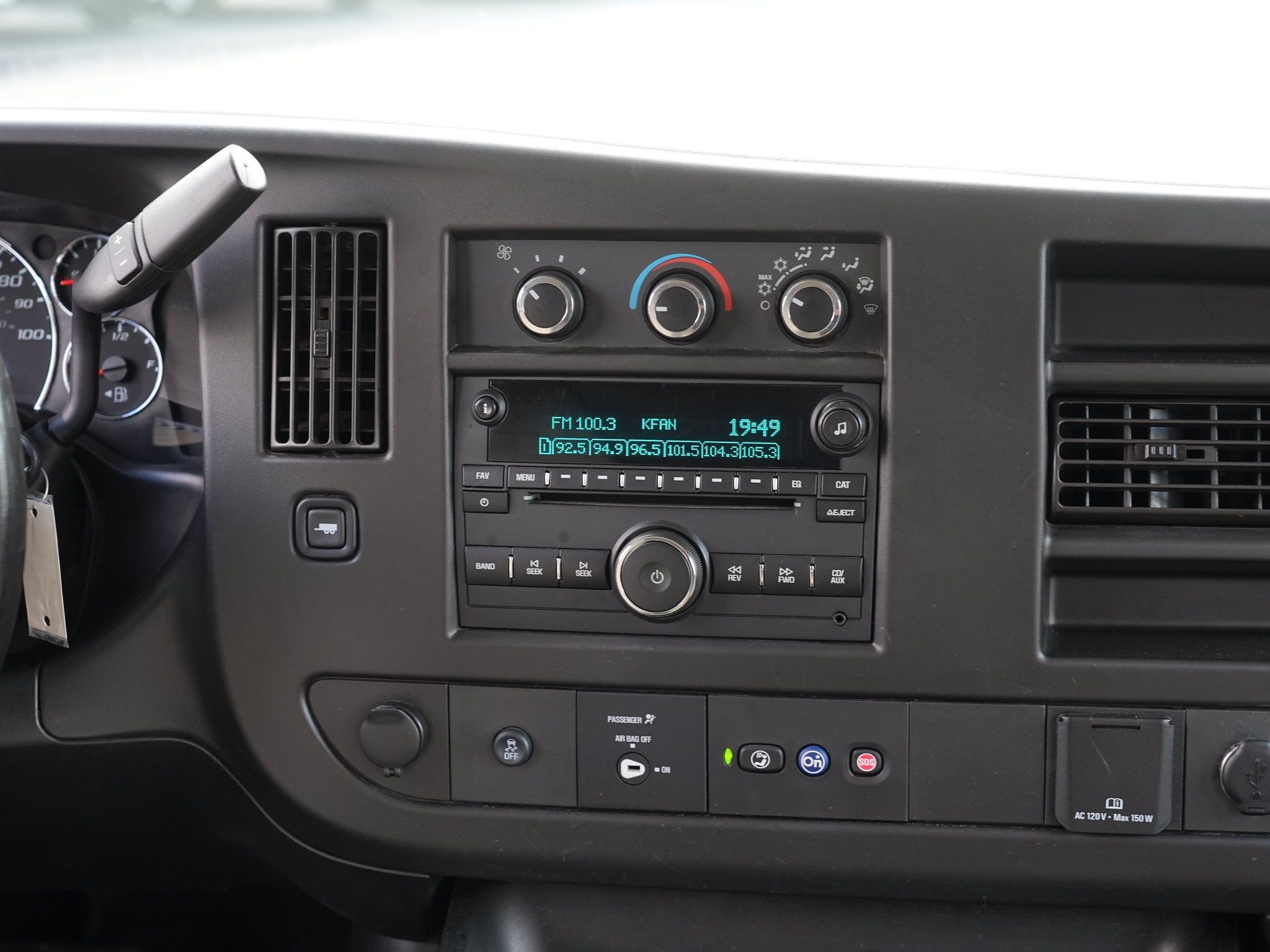 Used 2019 Chevrolet Express 2500 LS w/ Driver Convenience Package RWD image 26