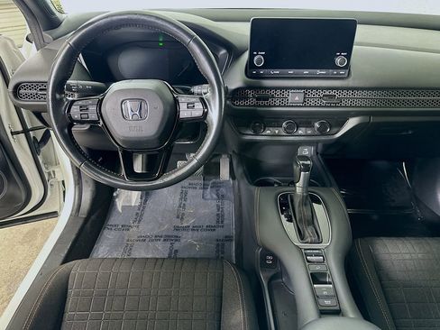 Used 2024 Honda HR-V Sport image 17