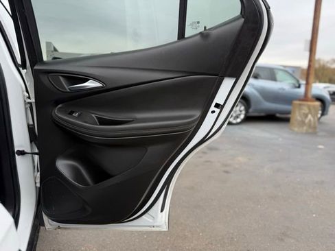 Used 2021 Buick Encore GX Select image 19