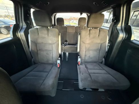 Used 2015 Dodge Grand Caravan SE w/ Quick Order Package 29E SE image 36
