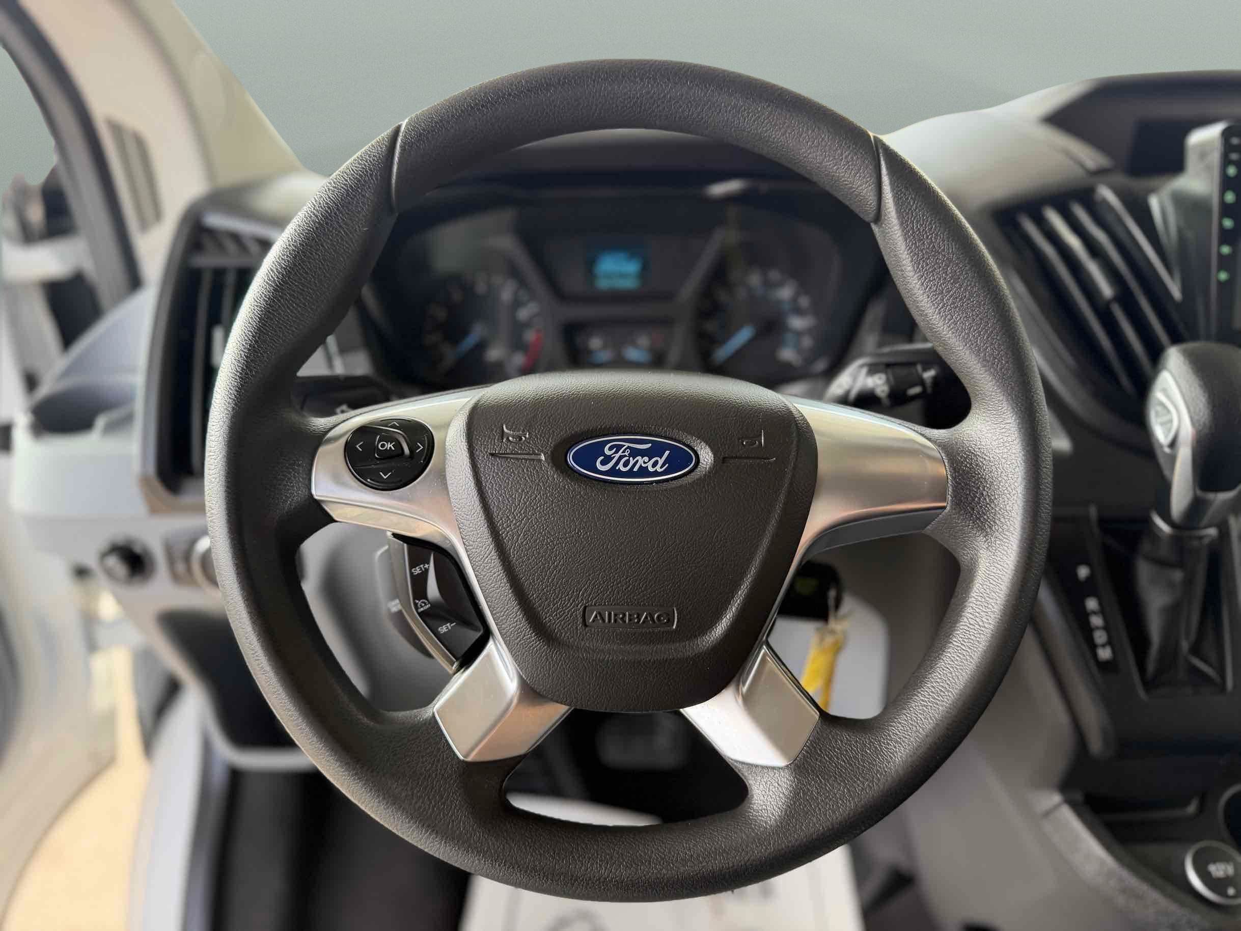 Used 2017 Ford Transit 350 XLT RWD image 28