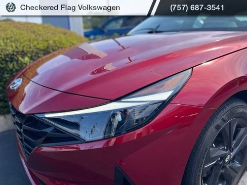 Used 2023 Hyundai Elantra SEL FWD image 11