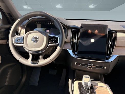 Certified 2026 Volvo XC90 B6 Plus w/ Protection Package Premier AWD/4WD image 23
