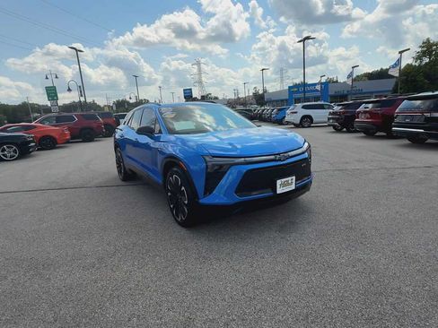Used 2024 Chevrolet Blazer EV RS RWD image 2