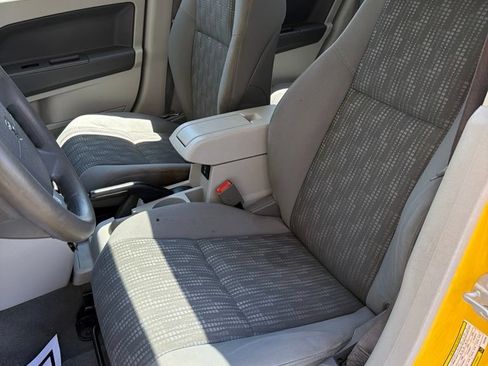 Used 2007 Dodge Caliber SXT FWD image 22