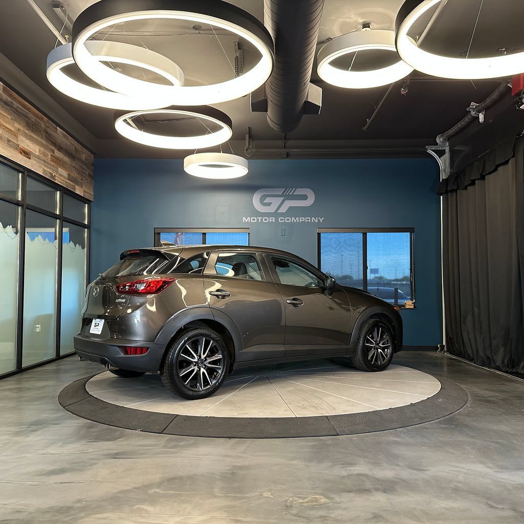 Used 2018 MAZDA CX-3 Touring AWD/4WD image 3