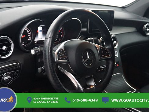 Used 2019 Mercedes-Benz GLC 300 4MATIC image 17