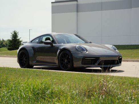 Used 2024 Porsche 911 Carrera 4S AWD/4WD image 7
