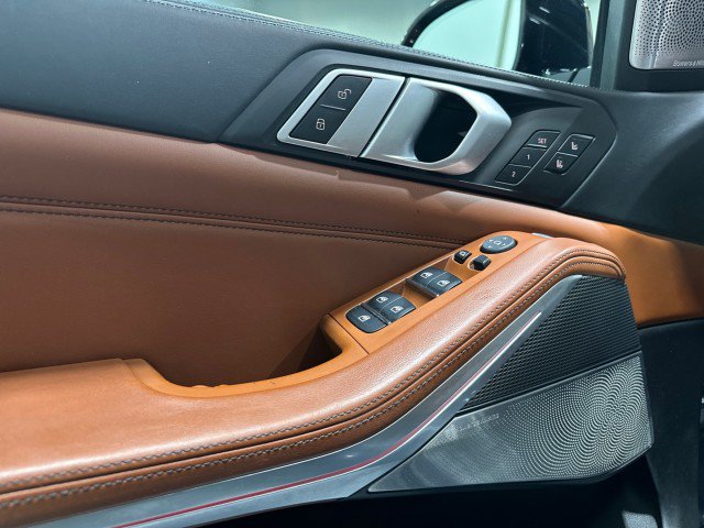 Used 2019 BMW X5 xDrive50i w/ M Sport Package AWD/4WD image 38