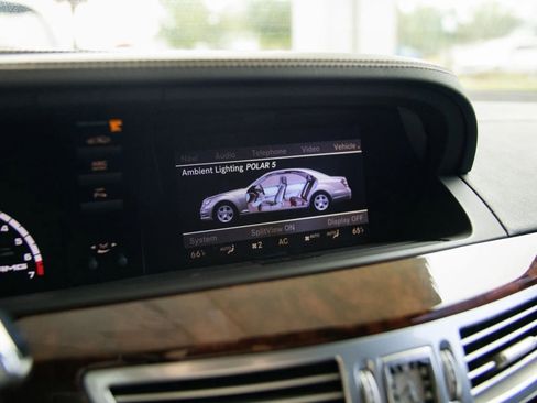 Used 2011 Mercedes-Benz S 63 AMG w/ AMG Performance Pkg image 41