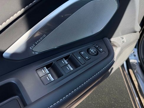 Certified 2026 Acura RDX SH-AWD w/ Technology Package image 17