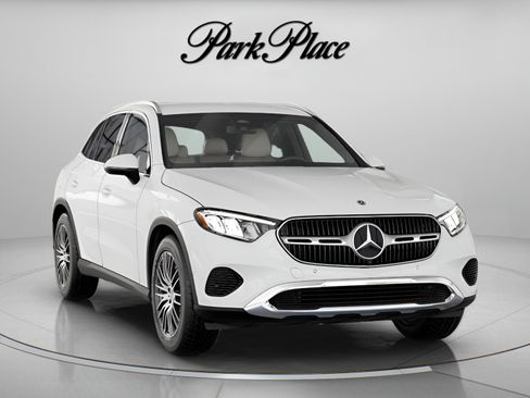 Used 2026 Mercedes-Benz GLC 300 image 35