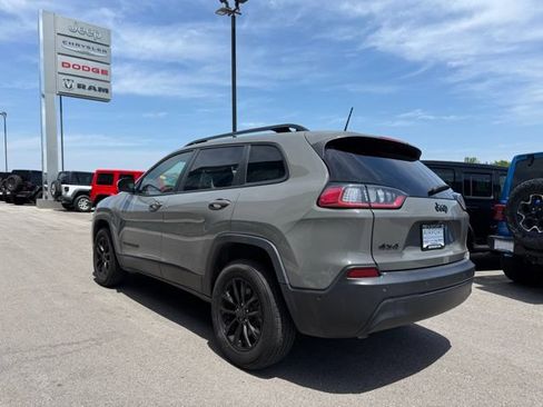 Used 2023 Jeep Cherokee Altitude Lux AWD/4WD image 5