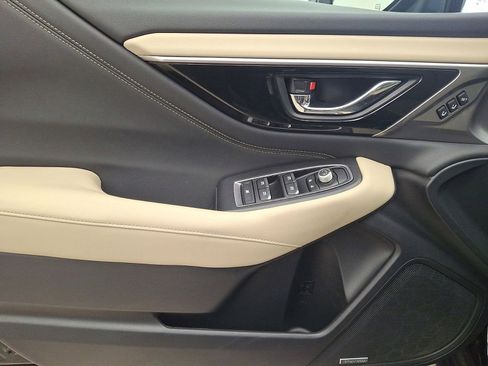 Used 2022 Subaru Outback Limited image 10