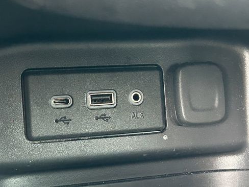 Used 2024 Chevrolet Equinox LT AWD/4WD image 16