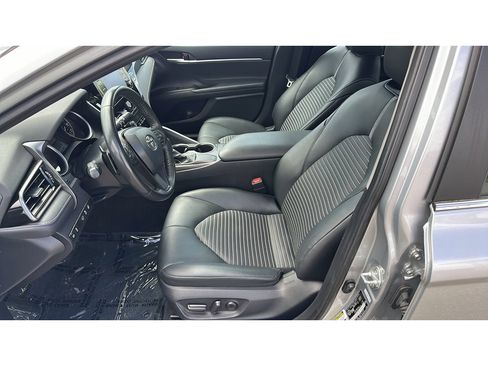 Used 2023 Toyota Camry SE FWD image 10