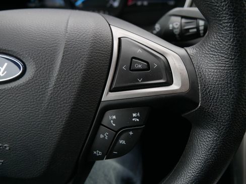 Used 2020 Ford Fusion SE image 30