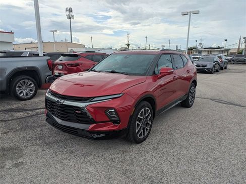 Used 2023 Chevrolet Blazer RS w/ Enhanced Convenience Package image 8
