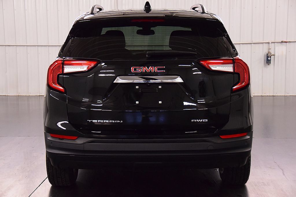Used 2024 GMC Terrain SLE w/ Driver Convenience Package AWD/4WD image 6