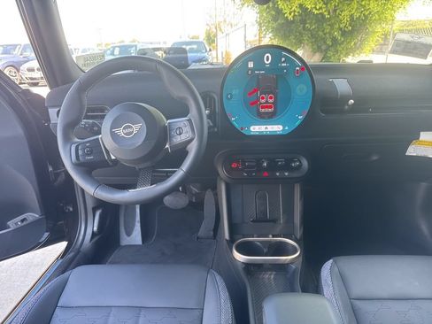 Used 2026 MINI Cooper 4-Door Hardtop FWD image 12